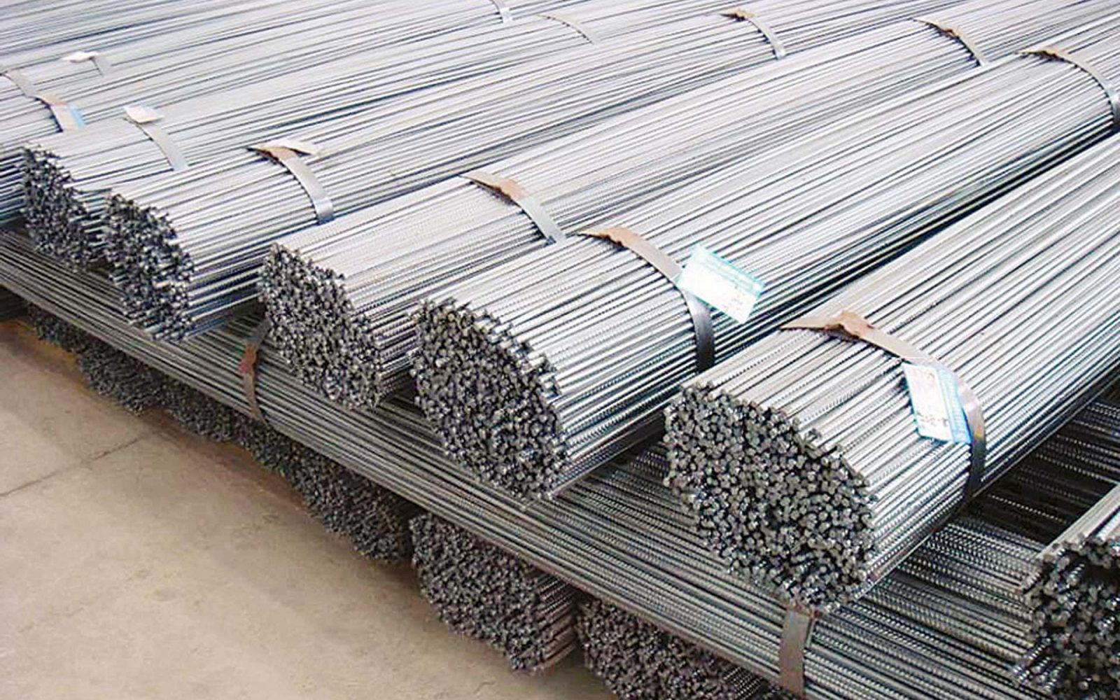 حديد عز تبدأ العام الجديد بزيادة كبيرة في أسعارها