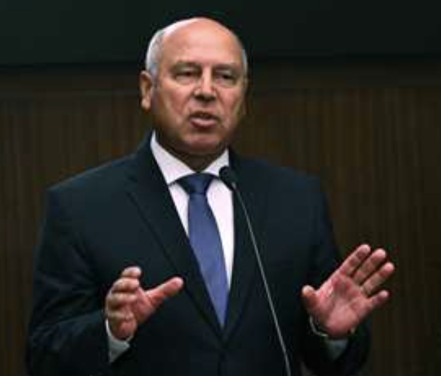 كامل الوزير : سعر رغيف الخبز سيتراجع إلى 60 قرشا والدولار إلى25 جنيها