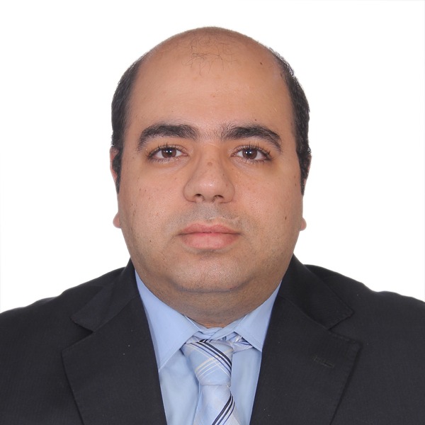 نادر هاني يكتب عن: التحديات التي تواجهها البنوك بسبب الأنظمة القديمة أثناء رحلة التحول الرقمي