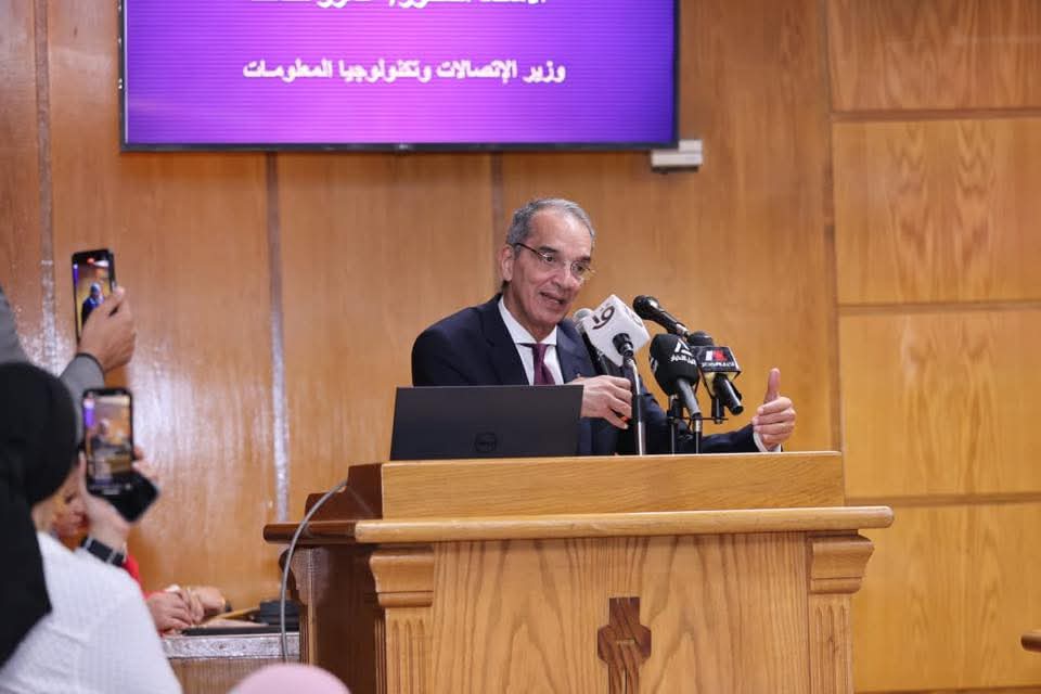 وزير الاتصالات المصري : نستهدف ربط 200 ألف منزل بقرى «حياة كريمة» خلال العام المقبل
