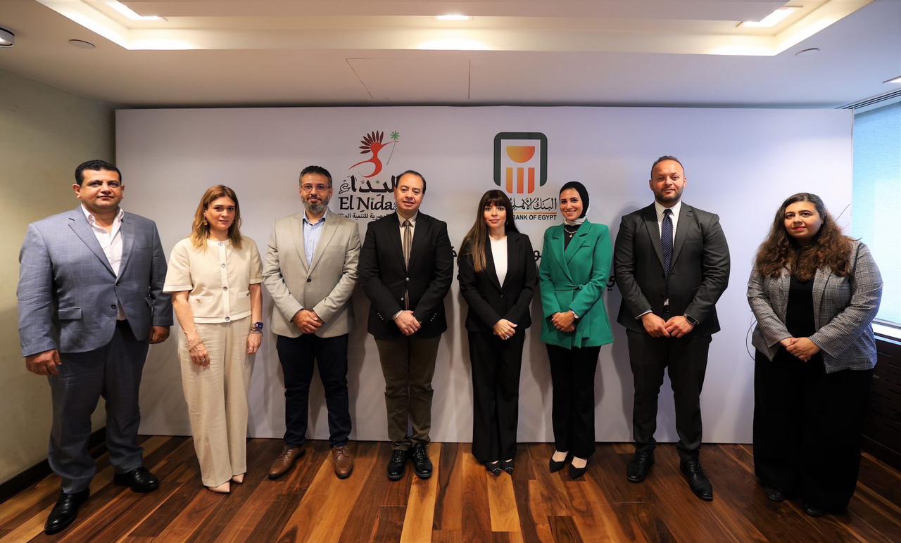 «البنك الأهلي المصري» يطلق مبادرة لإحياء «صناعة الحرير» في قنا بالشراكة مع مؤسسة «النداء»