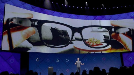 «زوكربيرغ»: من لا يرتدي نظارات الذكاء الاصطناعي سيتخلف عن ركب المستقبل