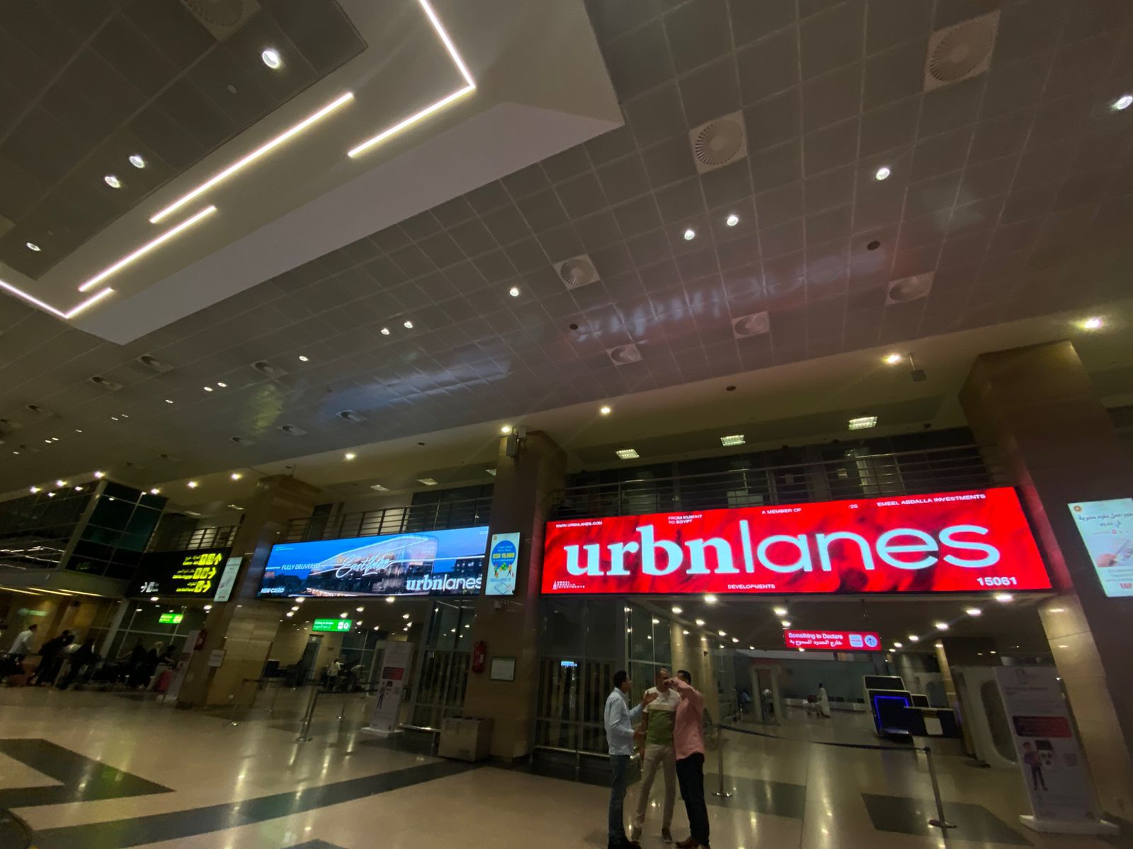 «المصريين أوت دور» تجذب «أوربن لينز» للتسويق لمشروعاتها العقارية عبر مطار القاهرة